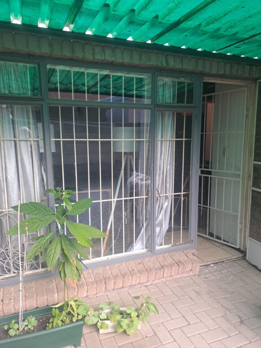To Let 2 Bedroom Property for Rent in Pellissier Free State